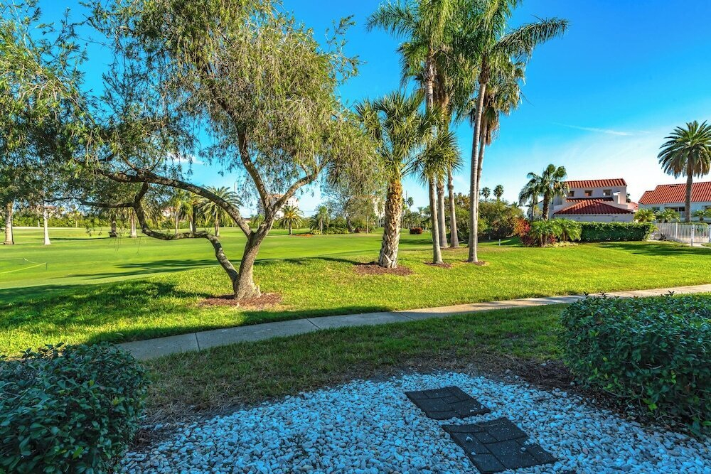 Vista Verde East 5-234
