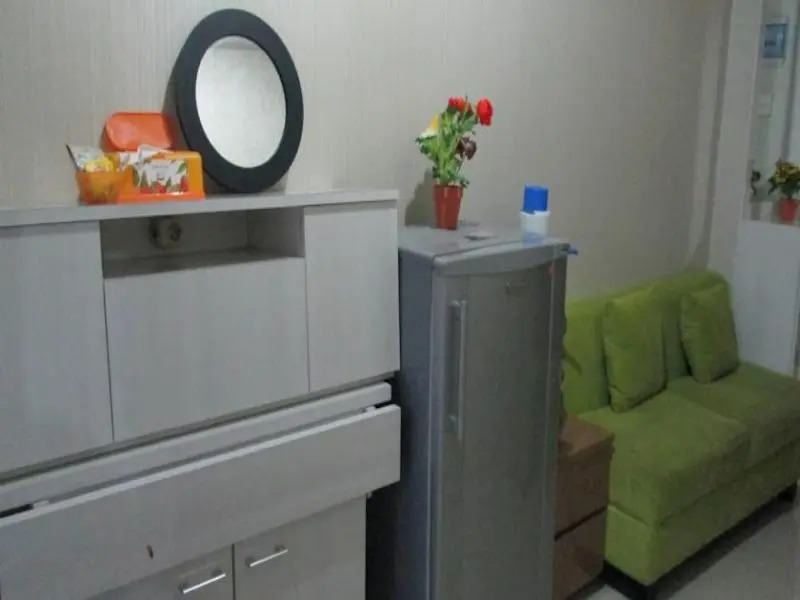 Hajjah Ririns Kebagusan City Apartment