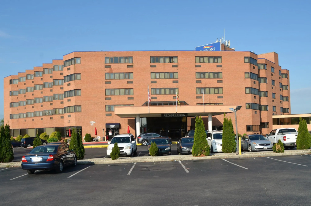 Apm Inn & Suites