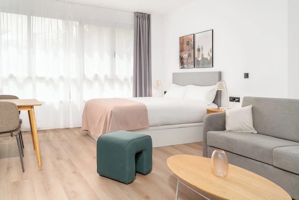 Limehome Valencia Carrer dAntonio Ferrandis