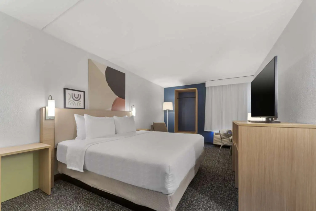 Spark By Hilton Grand Prairie