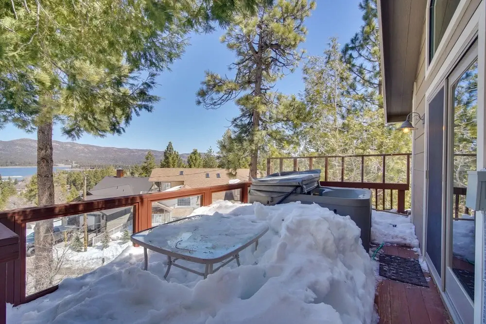 Spacious Big Bear Cabin Rental - 1 Mi to Lake!