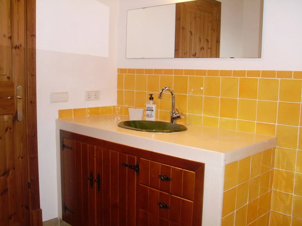 Ideal house for families Very quiet area and good access by car