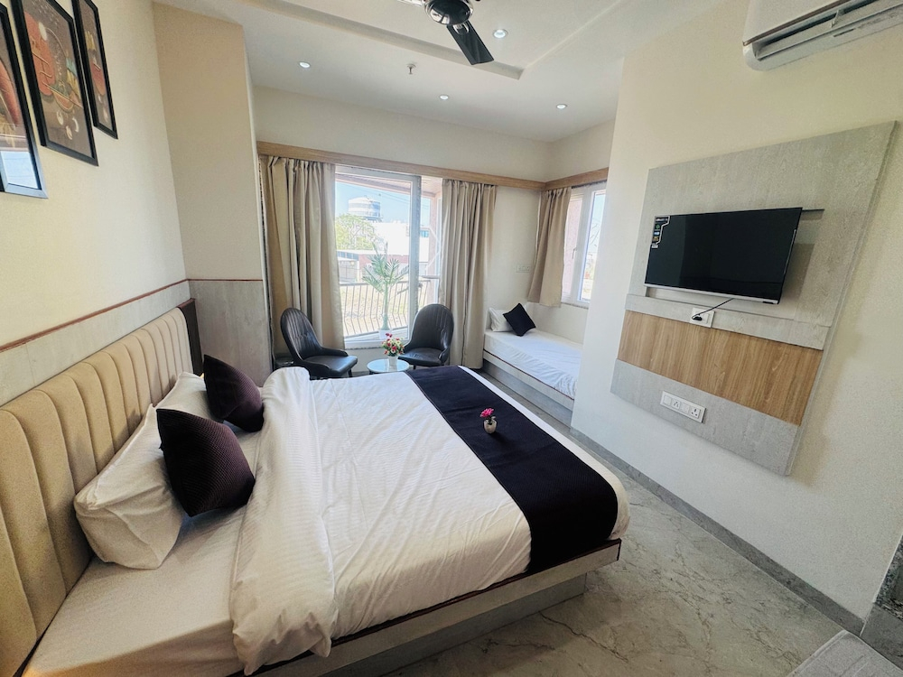 Hotel Purvi By Vilaasitaa Arvindo indore