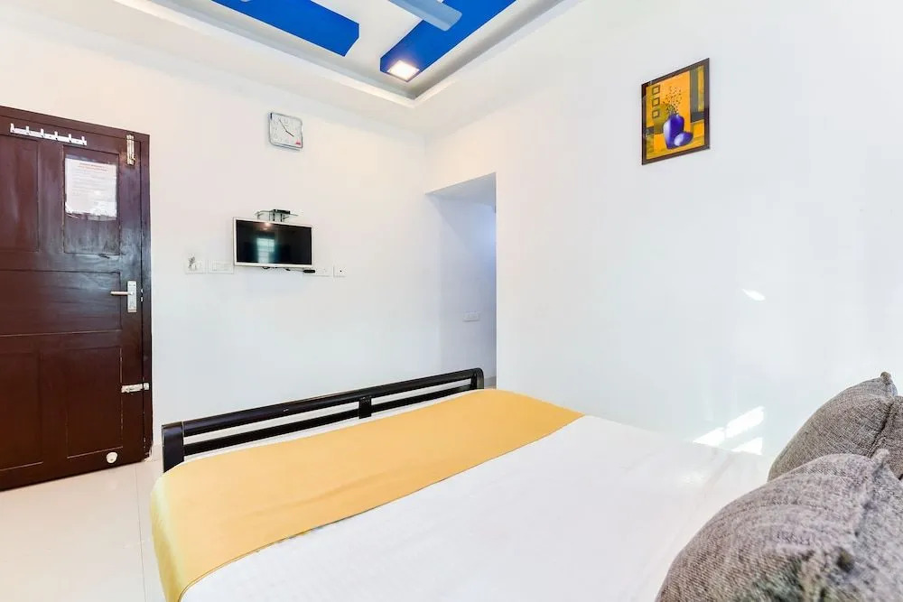 Oyo 37783 Kuwait Residency