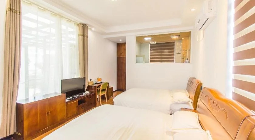 Jue Se Garden Theme Inn