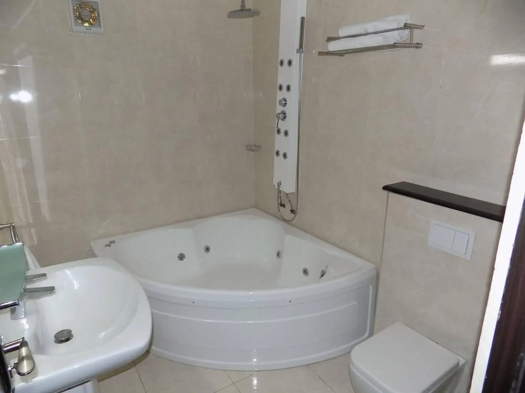 Caravel Suites