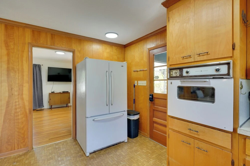 Quiet Downtown Cary Home w/ Screened Porch