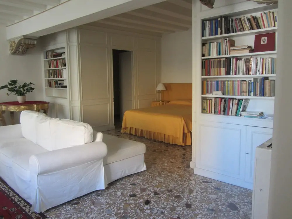 Palazzo Della Torre Room