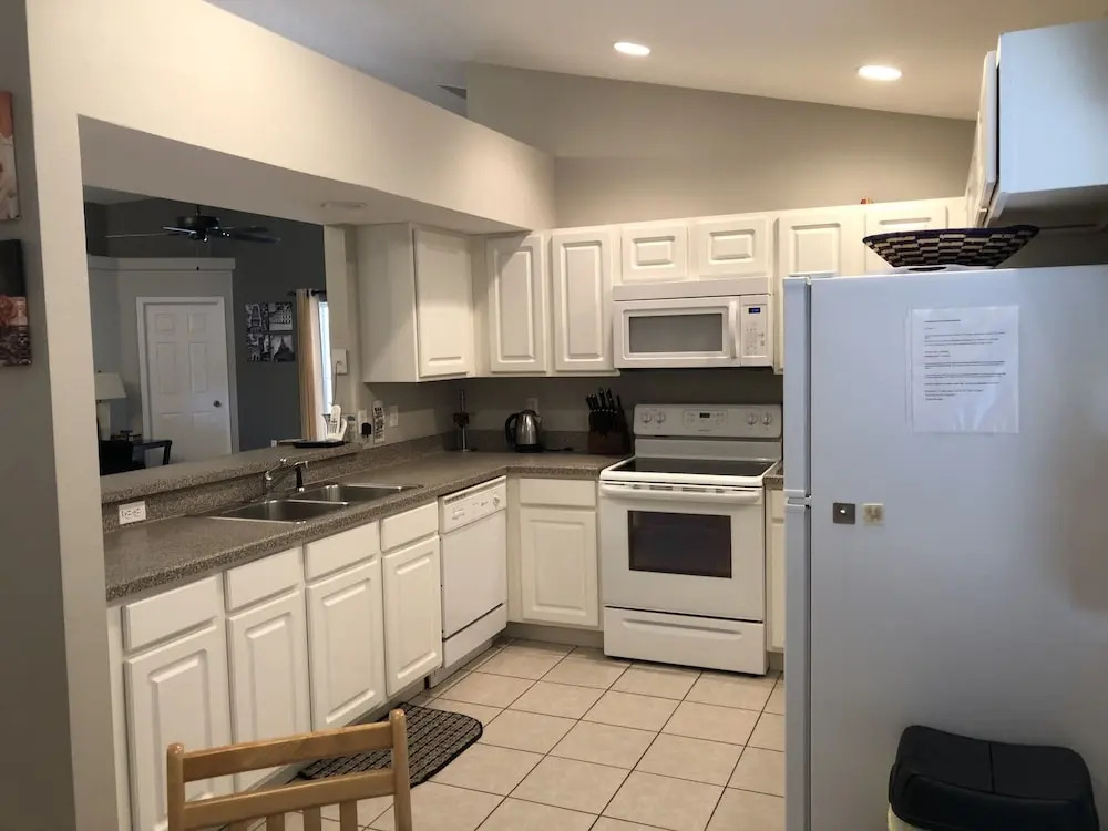 Lovely 4 Bed Home with Private Pool in Disney Area LWR371MR