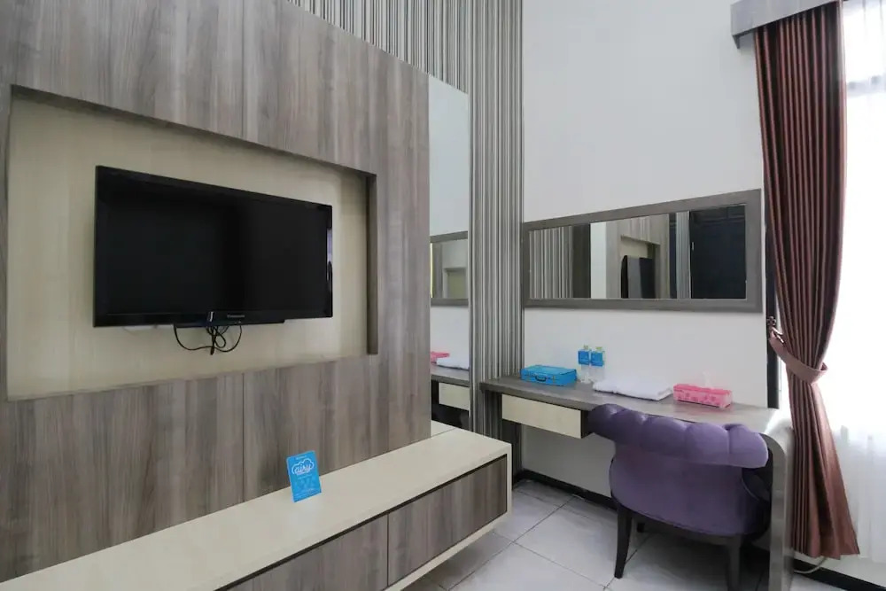 Airy Sukolilo Nginden Intan Timur Enam F1 3 Surabaya