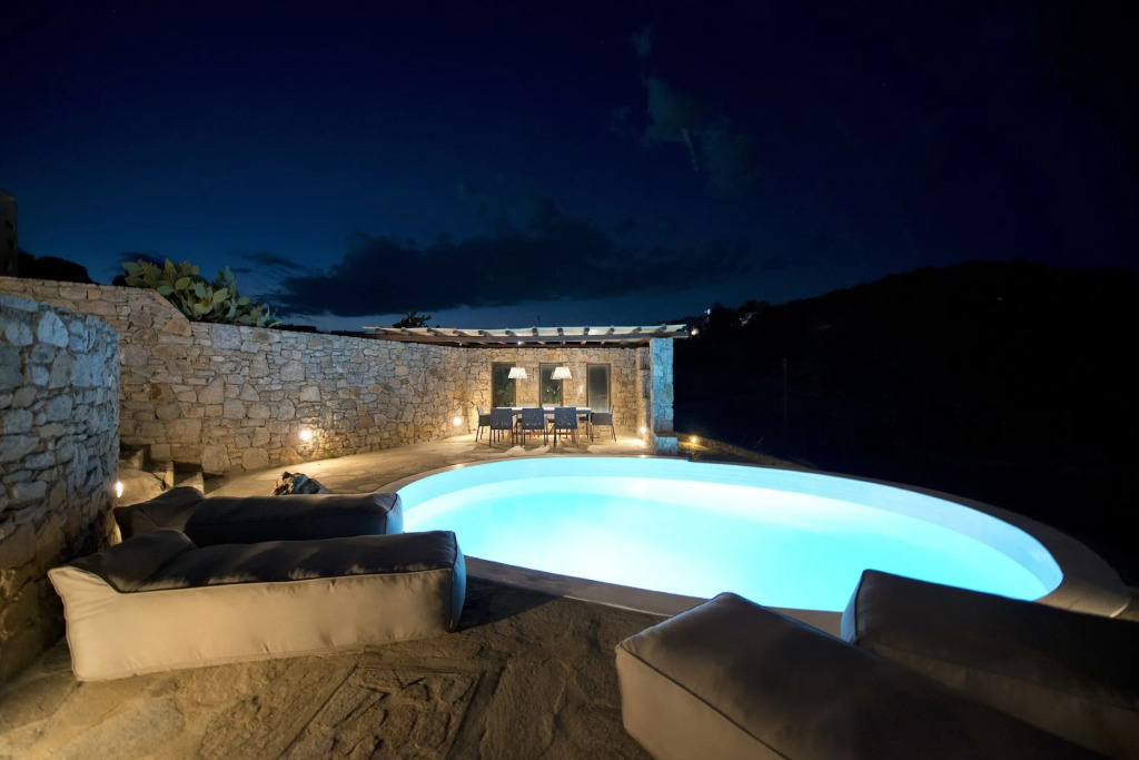 Villa Ammonite with heated pool by Diles Villas