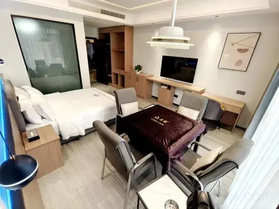 Yilong Lanshe Hotel