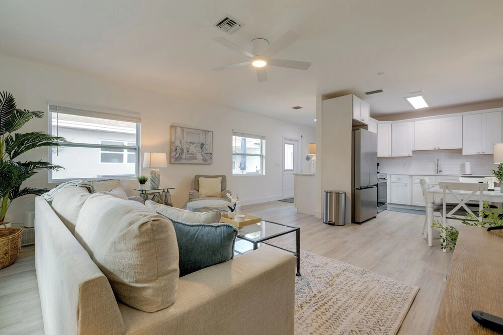 North Palm Beach Oasis w/ Hot Tub - 2 Mi to Ocean