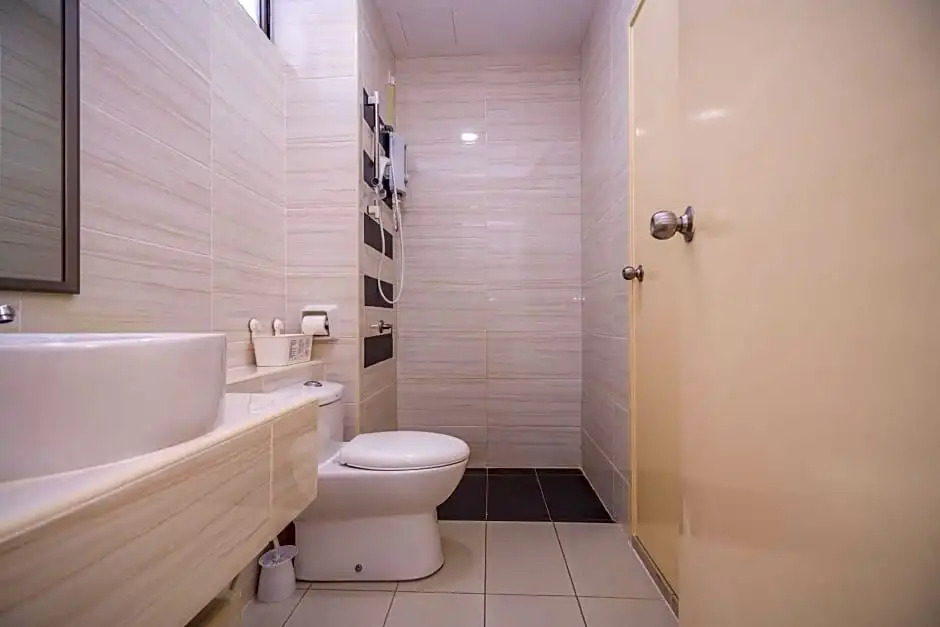 OYO Home 90450 D' Summit Residence 1bhk @ Yml 2128