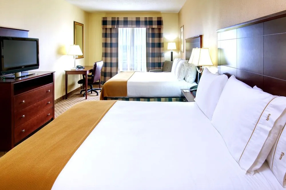 Holiday Inn Express Hotel & Suites Millington-Memphis Area
