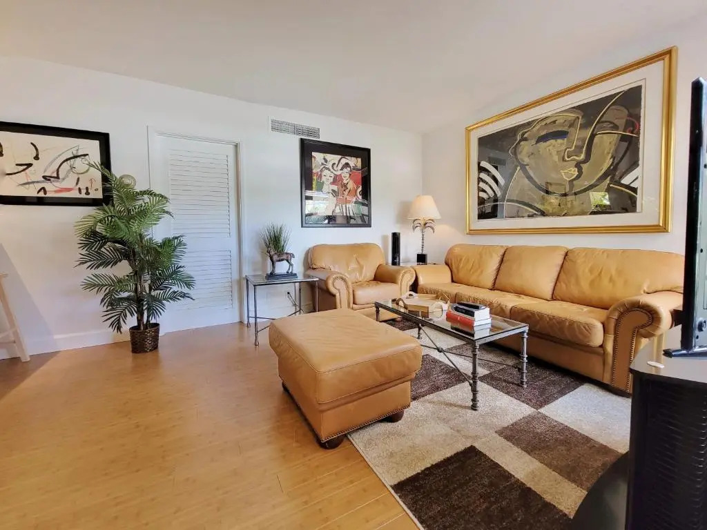 Fort Lauderdale Yacht and Beach Club 103