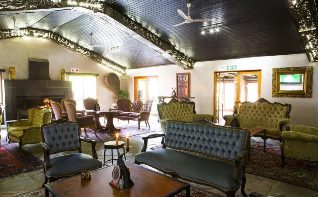 Misty Hills Country Hotel