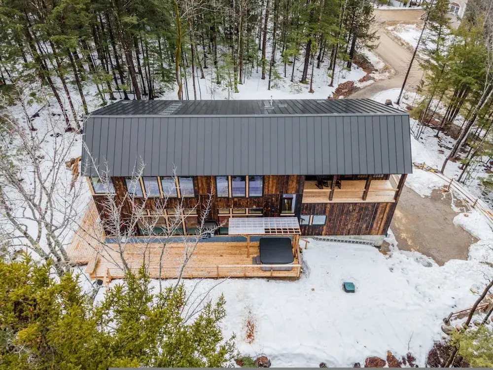 Ski Cabin w Hot Tub Gas Fireplace Near Cranmore