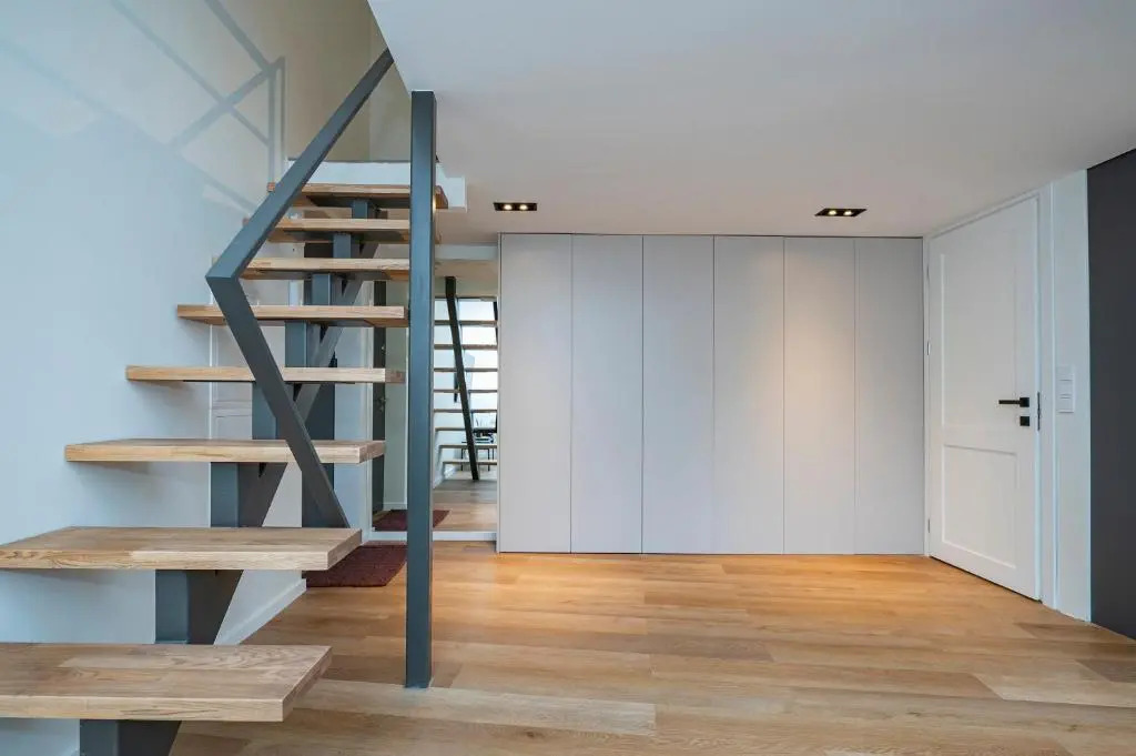 LOFT 1 BD Old Town Apartment by Hostlovers