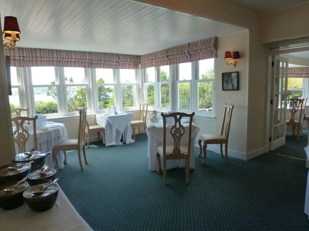 Summer Isles Hotel
