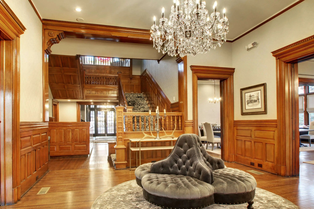 Hotel Finial BW Premier Collection Oxford - Anniston