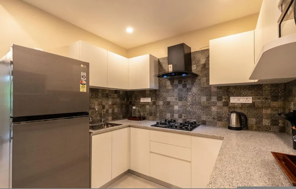 Sol Banyan by Hireavilla - 2BR w Pool in Candolim