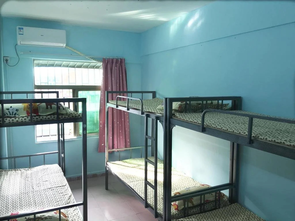 Meet In The Blue Sky Youth Hostel