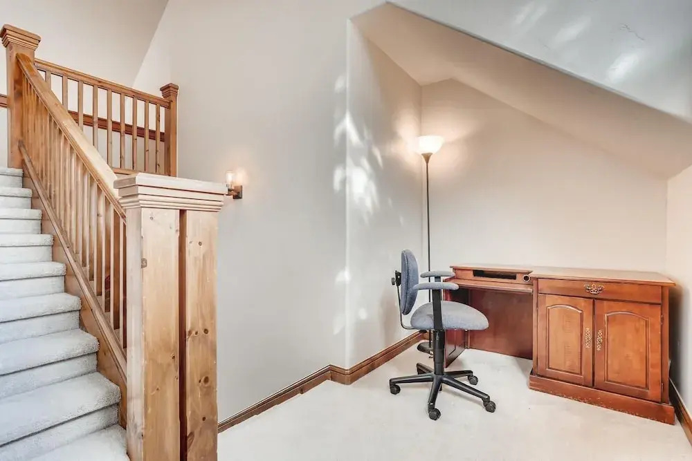 3BR Townhome- Walk to Slopes & Kids Ski Free by Redawning