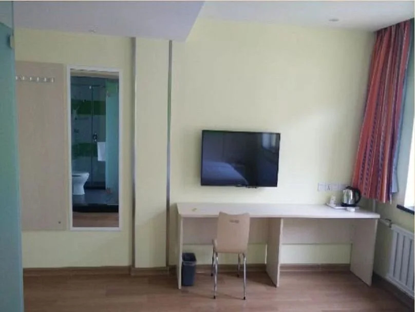 7 Days Inn Chengdu Wenjiang Passenger Transportation Center Guanghua Avenue Subway Station Branch