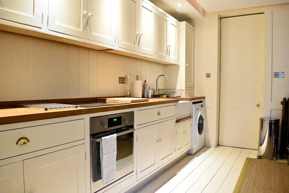 1 Bedroom Apartment Next To Russell Square