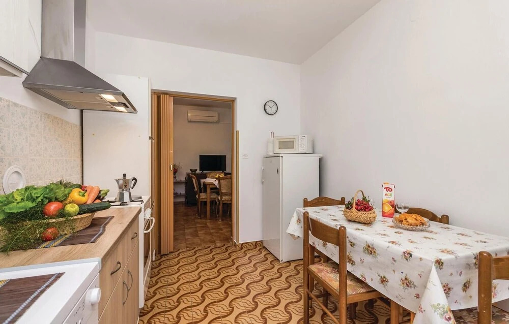 Nice Home In Lovran With Wifi