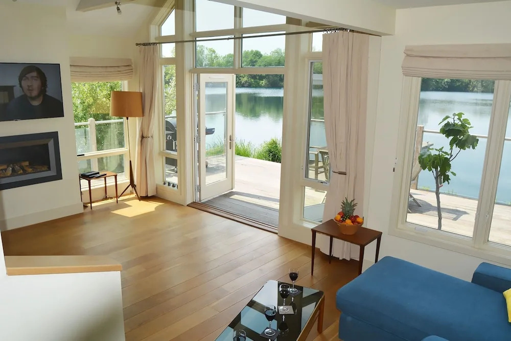 The Moorings