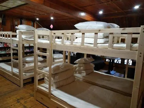 Bathe Under Moon Light Homestay