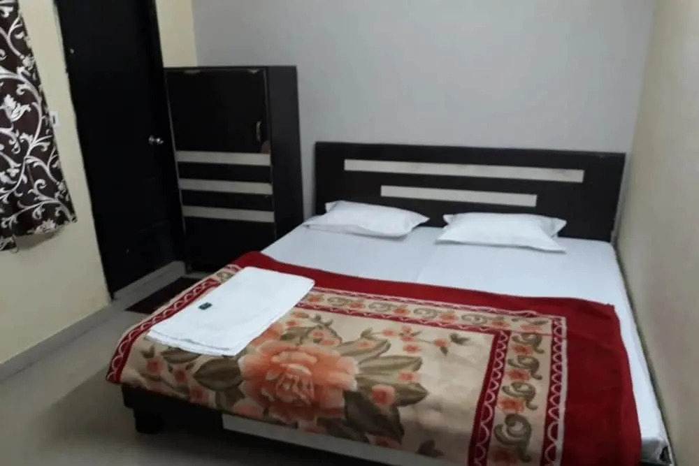 Goroomgo Vijay Charbhag Lucknow