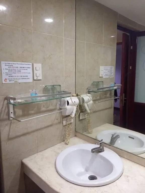 Chinatown Lai Lai Hotel Inc