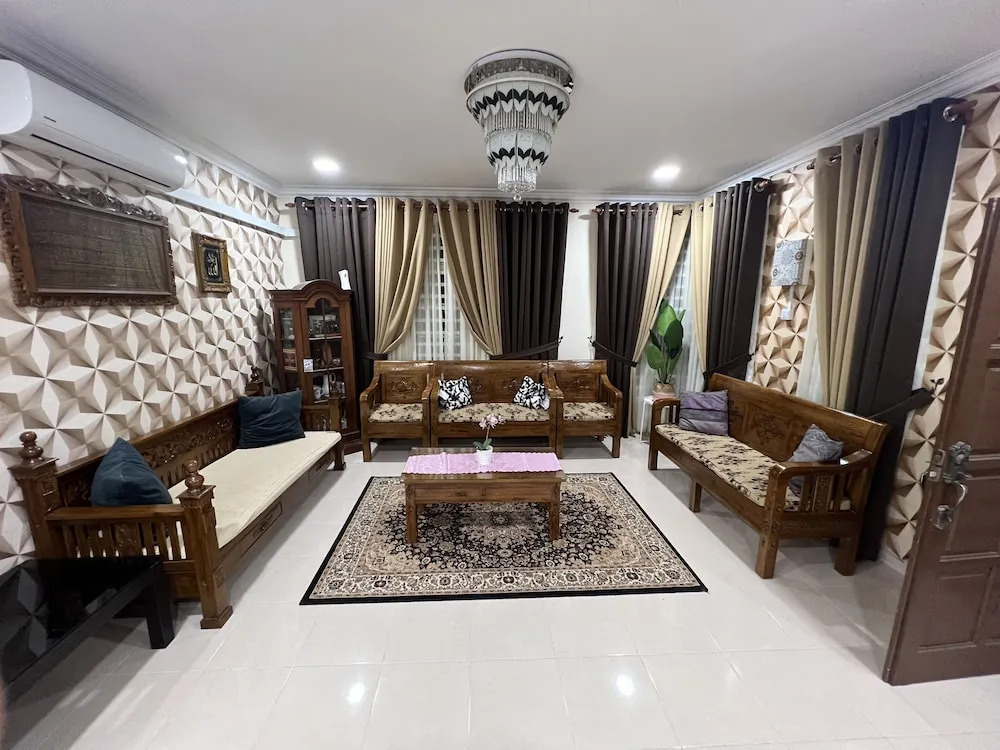 RizQin Homestay Bachok