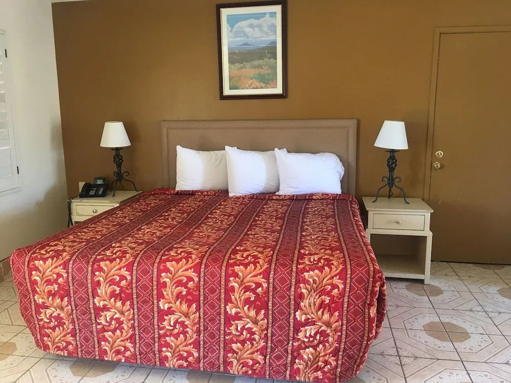 Palm Shadow Inn