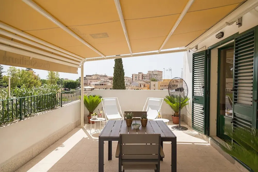 Casa Siciliana da 16 a 18