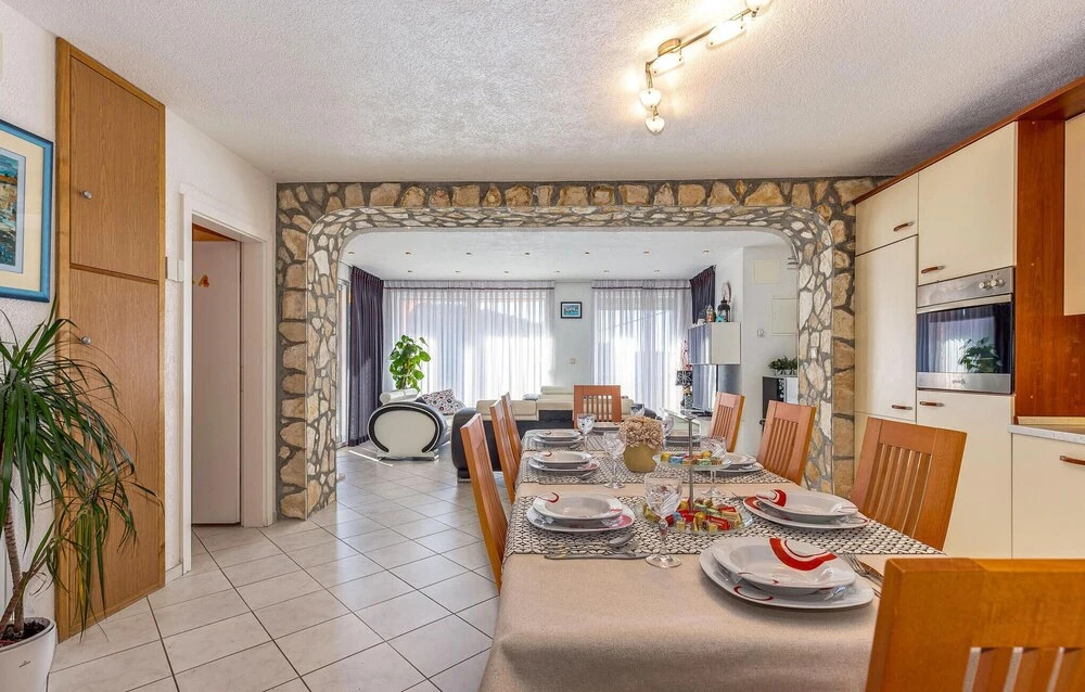 Stunning Home in Jadranovo With 5 Bedrooms, Jacuzzi and Wifi
