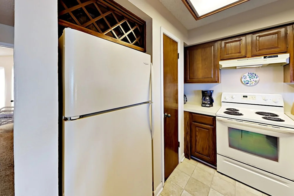 Fortuna Bay #8 1 Bedroom 1 Bathroom Condo