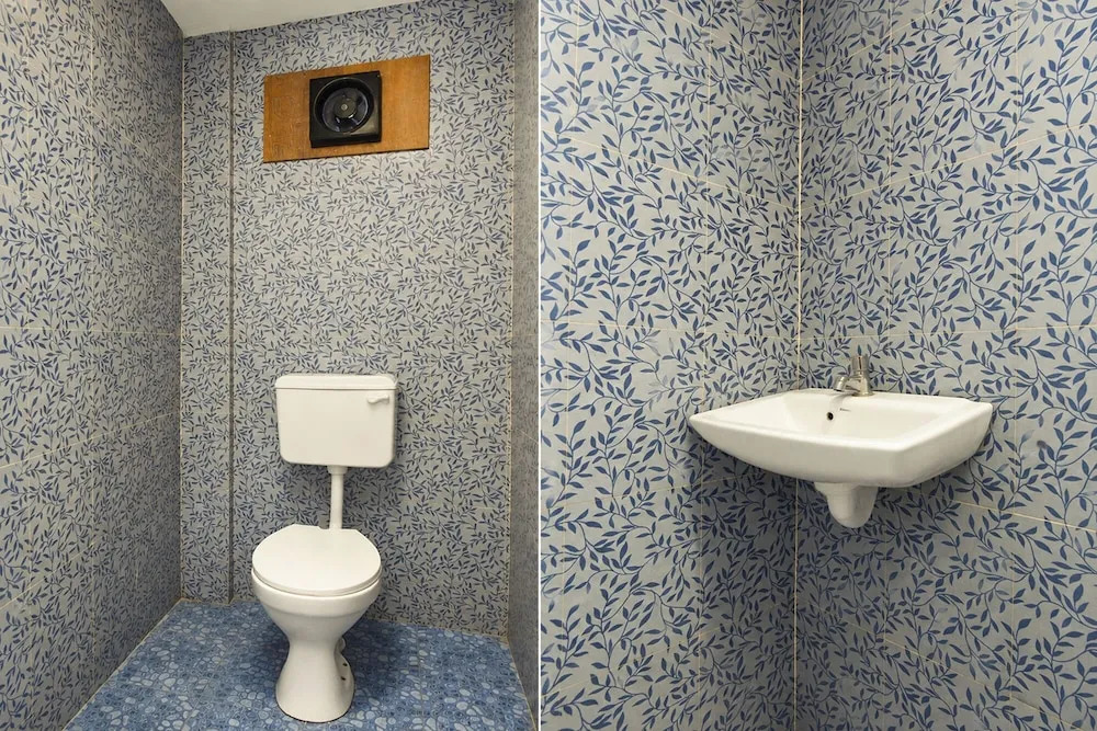 Fabhotel Blue Inn I