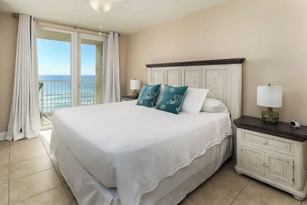Sea Dunes 402 - Sunny Dolphin