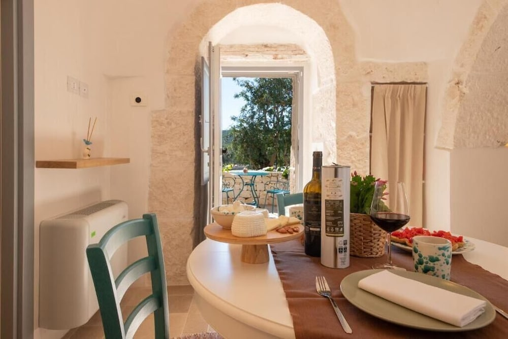 Borgo Cucumo by MONHOLIDAY