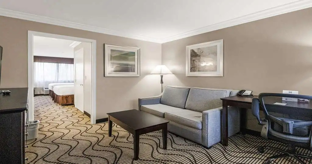 Best Western Plus Orchid Hotel & Suites