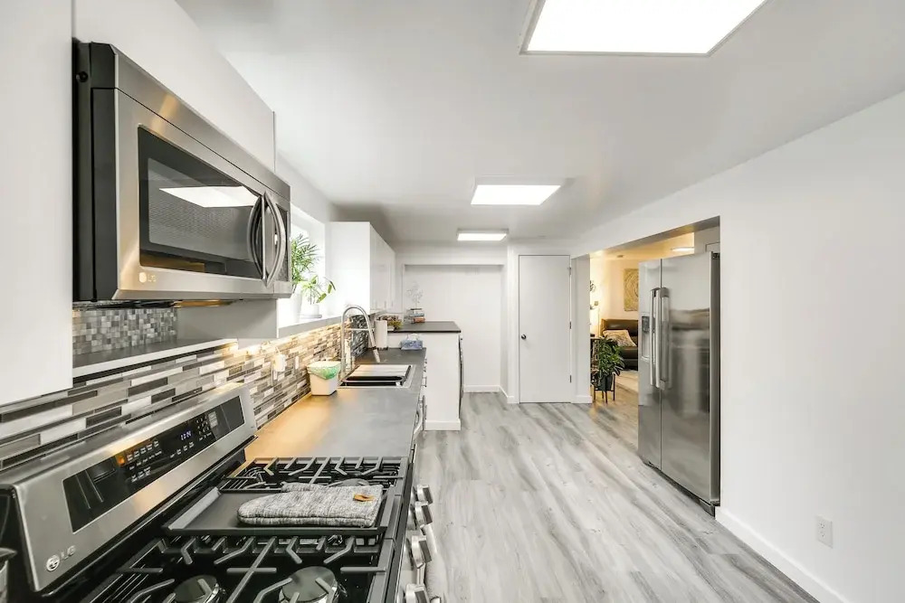 Patio & Grill: Dog-friendly Redmond Getaway!