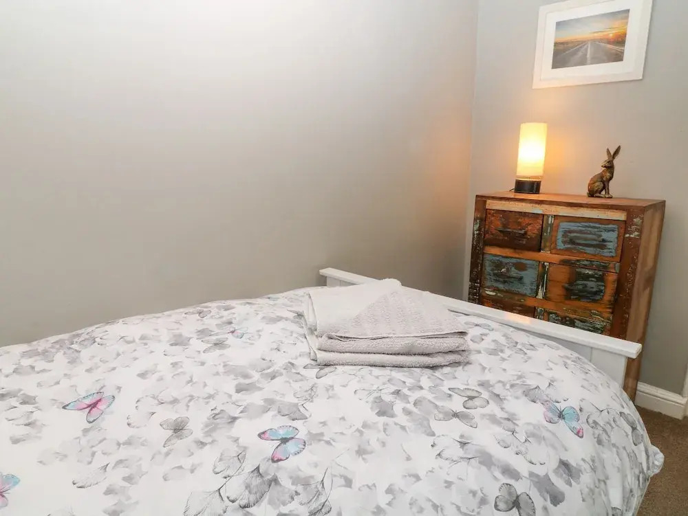6 Milton Place
