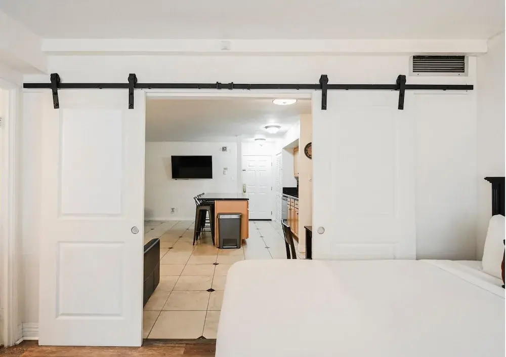 StripViewSuites at Jockey Club