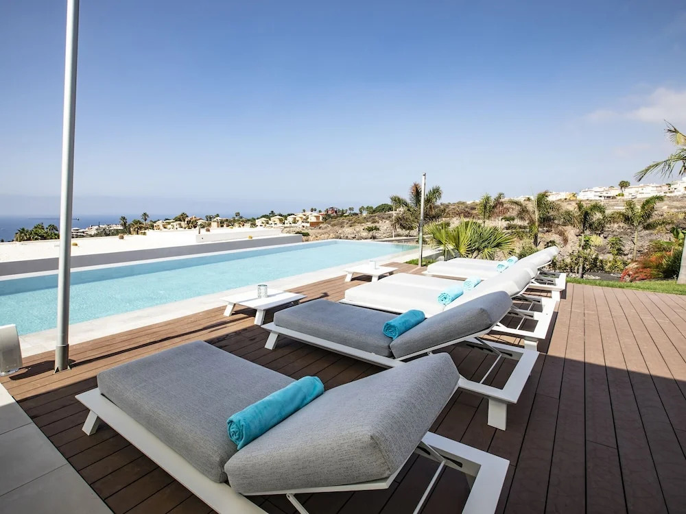 Villa Christal Pool & Sea View