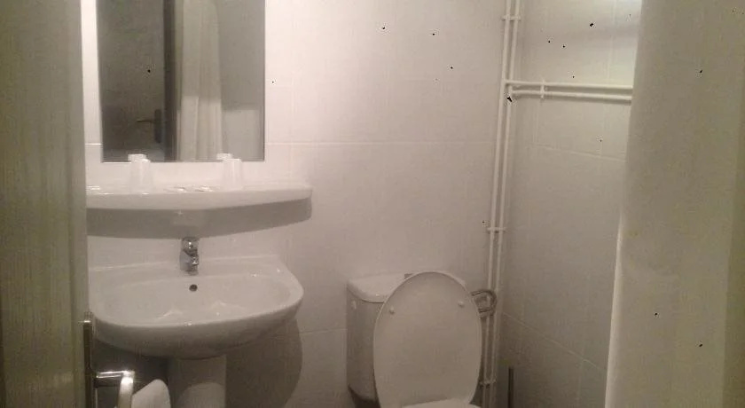 L'Excess Hotel